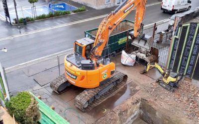 Déconstruction à Marche Bomal suite à un incendie avec protection étanche des murs