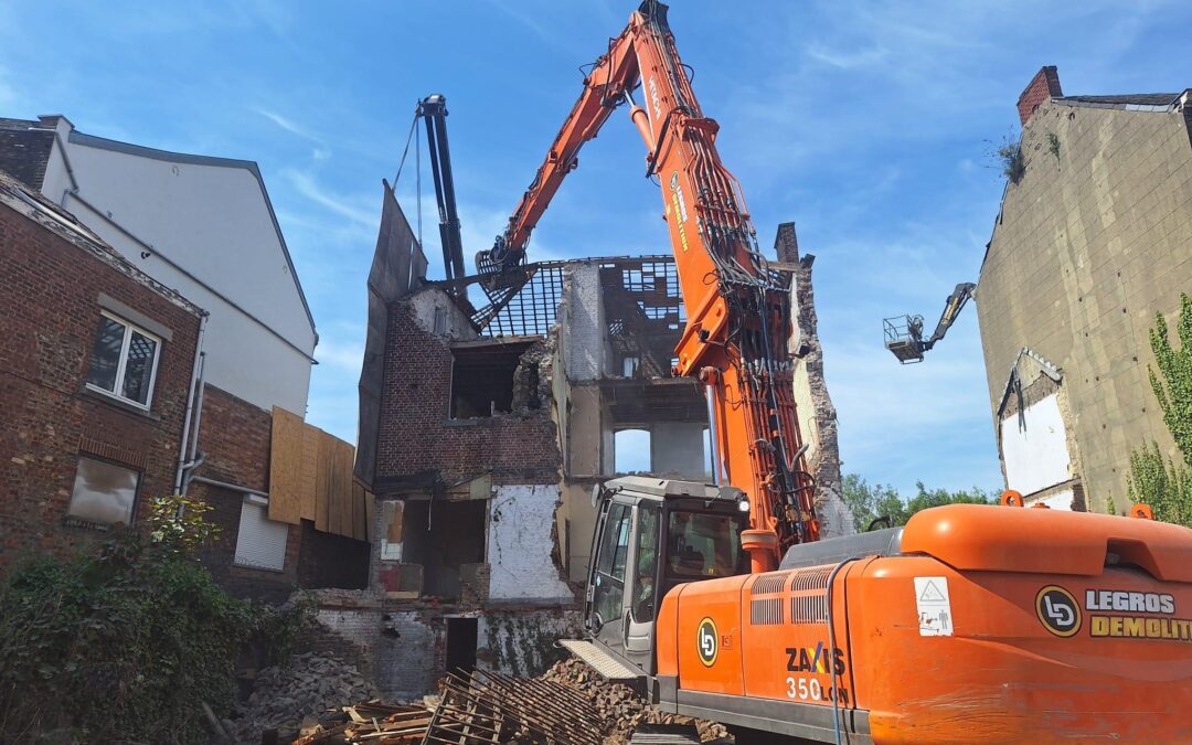 Démolition lourde à Tamines